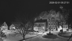 Náměstí, Hrad a Trůba