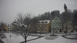 Náměstí, Hrad a Trůba