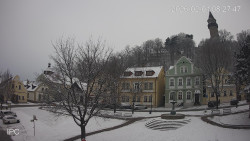 Náměstí, Hrad a Trůba