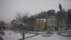 Náměstí, Hrad a Trůba