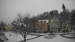 Náměstí, Hrad a Trůba