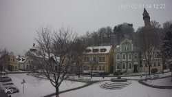 Náměstí, Hrad a Trůba