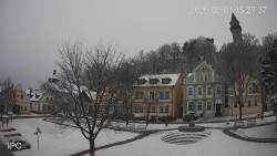 Náměstí, Hrad a Trůba