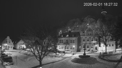 Náměstí, Hrad a Trůba