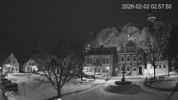 Náměstí, Hrad a Trůba