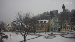 Náměstí, Hrad a Trůba