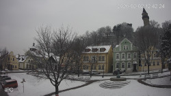 Náměstí, Hrad a Trůba