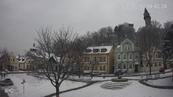 Náměstí, Hrad a Trůba