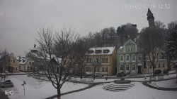 Náměstí, Hrad a Trůba