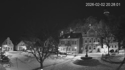 Náměstí, Hrad a Trůba