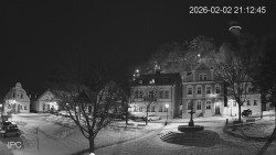 Náměstí, Hrad a Trůba