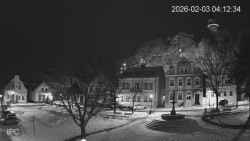 Náměstí, Hrad a Trůba