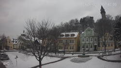 Náměstí, Hrad a Trůba