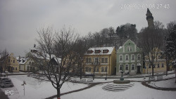 Náměstí, Hrad a Trůba