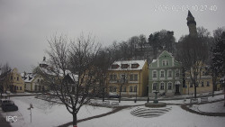 Náměstí, Hrad a Trůba