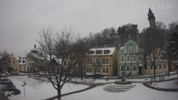 Náměstí, Hrad a Trůba