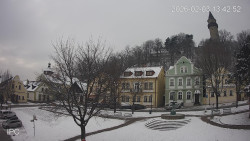 Náměstí, Hrad a Trůba