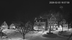 Náměstí, Hrad a Trůba