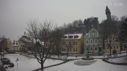 Náměstí, Hrad a Trůba