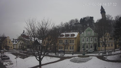 Náměstí, Hrad a Trůba