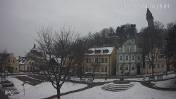 Náměstí, Hrad a Trůba