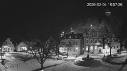 Náměstí, Hrad a Trůba