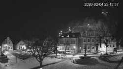 Náměstí, Hrad a Trůba