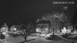 Náměstí, Hrad a Trůba