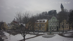 Náměstí, Hrad a Trůba