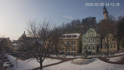 Náměstí, Hrad a Trůba