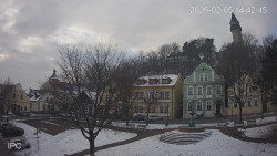 Náměstí, Hrad a Trůba