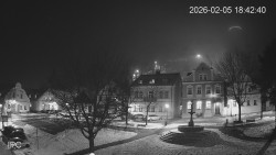 Náměstí, Hrad a Trůba