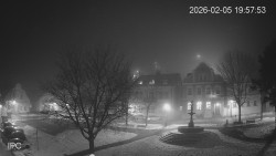 Náměstí, Hrad a Trůba