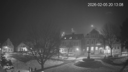 Náměstí, Hrad a Trůba