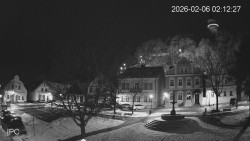 Náměstí, Hrad a Trůba