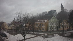 Náměstí, Hrad a Trůba