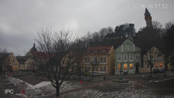 Náměstí, Hrad a Trůba