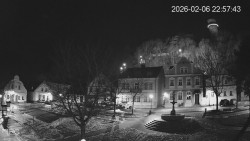 Náměstí, Hrad a Trůba