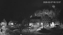 Náměstí, Hrad a Trůba