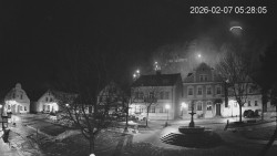 Náměstí, Hrad a Trůba