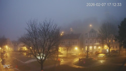 Náměstí, Hrad a Trůba