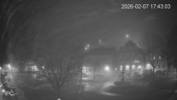 Náměstí, Hrad a Trůba