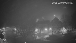 Náměstí, Hrad a Trůba