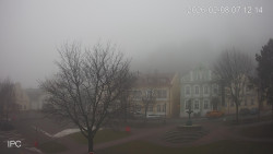 Náměstí, Hrad a Trůba