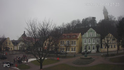 Náměstí, Hrad a Trůba