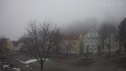 Náměstí, Hrad a Trůba