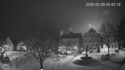 Náměstí, Hrad a Trůba