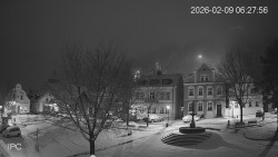 Náměstí, Hrad a Trůba