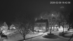 Náměstí, Hrad a Trůba