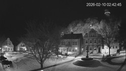 Náměstí, Hrad a Trůba